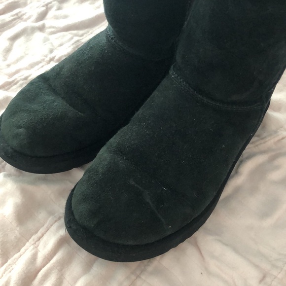 Size 8 black UGGs, good condition - Picture 7 of 8